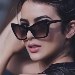 Cat eye sunglasses retro style black and gray